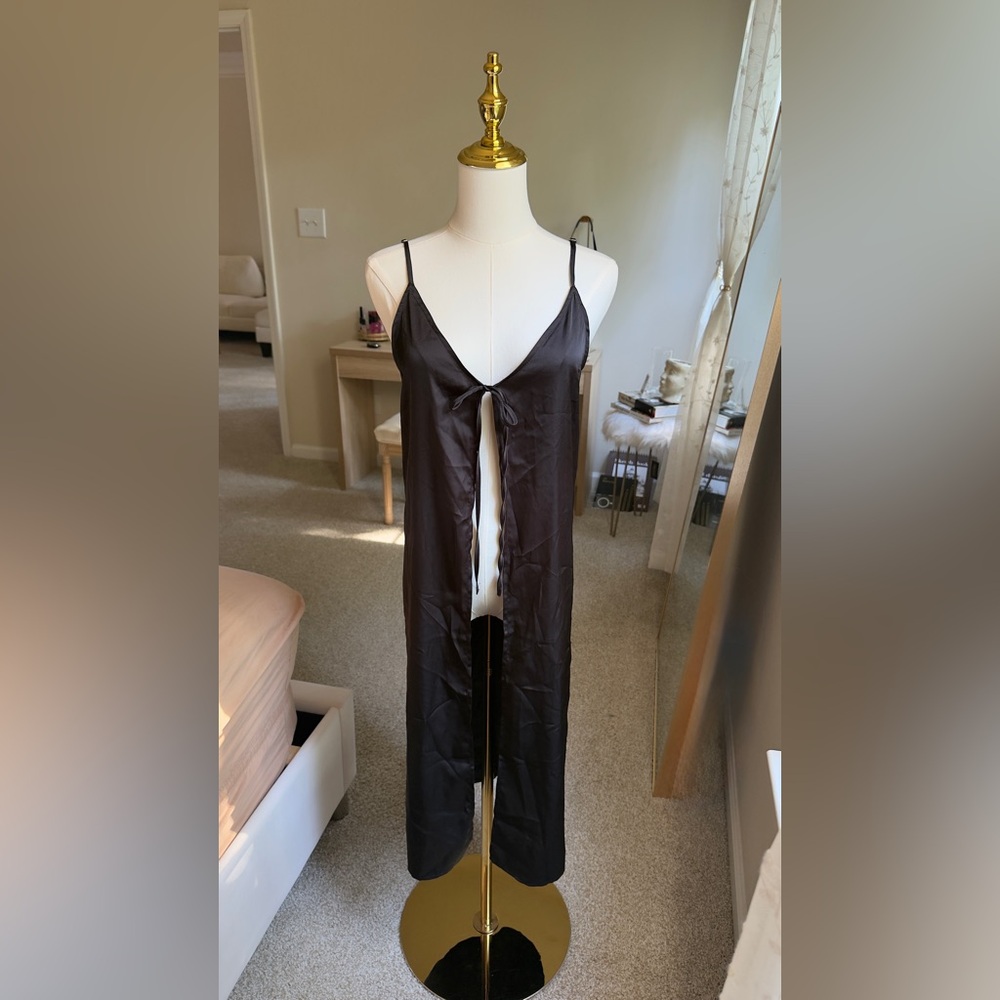 Forever 21 Black Chemise with V-Neck and Spaghetti Straps